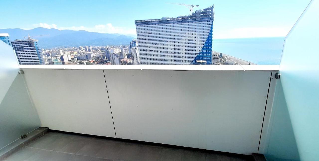 Alliance Palace Sea View Apartment Batumi Exterior foto